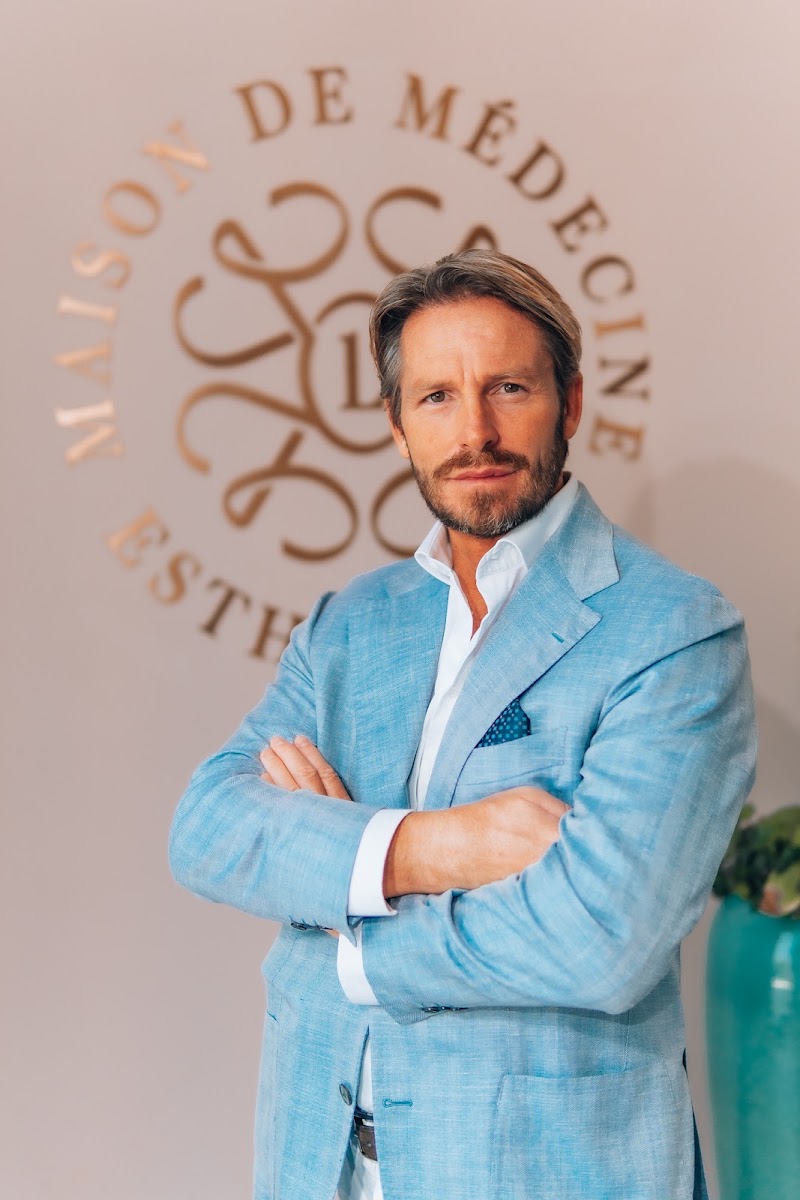 Dr. Mario Russo, Dubai
