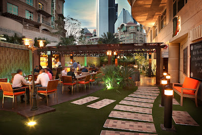 Double Decker Pub
