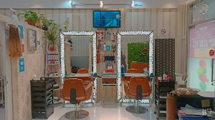 Glitter Girls Beauty Salon (only For ladies) 04-2200134