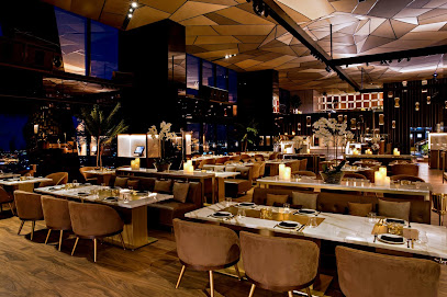 PLAY Restaurant & Lounge Bar