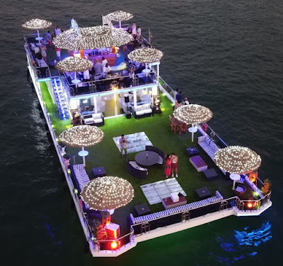 GuGu Boat- Dubai