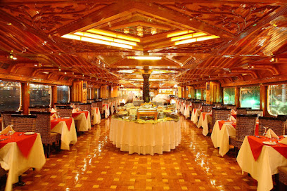 Dhow Star Floating Restaurant