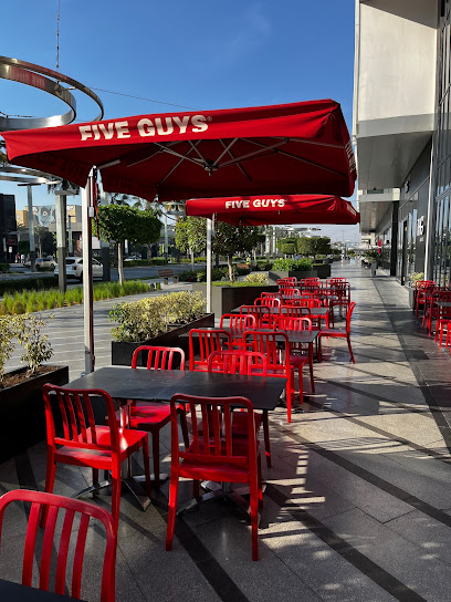 Five Guys City Walk