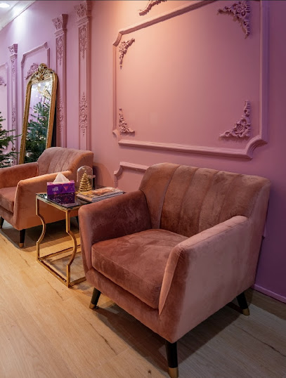 Foxy Lane Russian Nail Studio