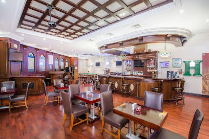 Two Guineas - English Sports Pub