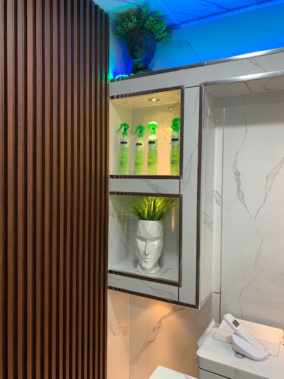 LE CLIFF HAIR STUDIO - Total Hair Loss Solution
