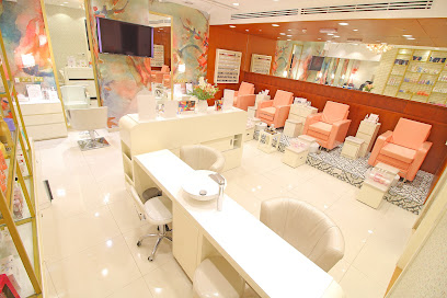 Mirrors Beauty Lounge - Barsha Heights