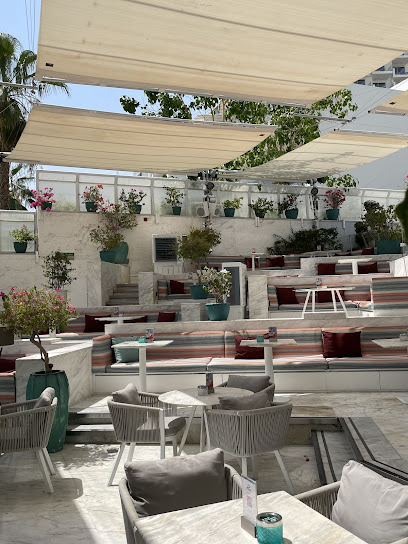 Praia Dubai Beach Restaurant & Lounge